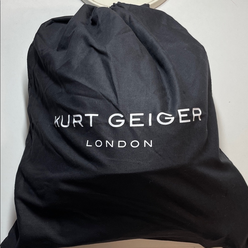 Kurt Geiger Men's Black Carry Bag - Picture 8 of 8